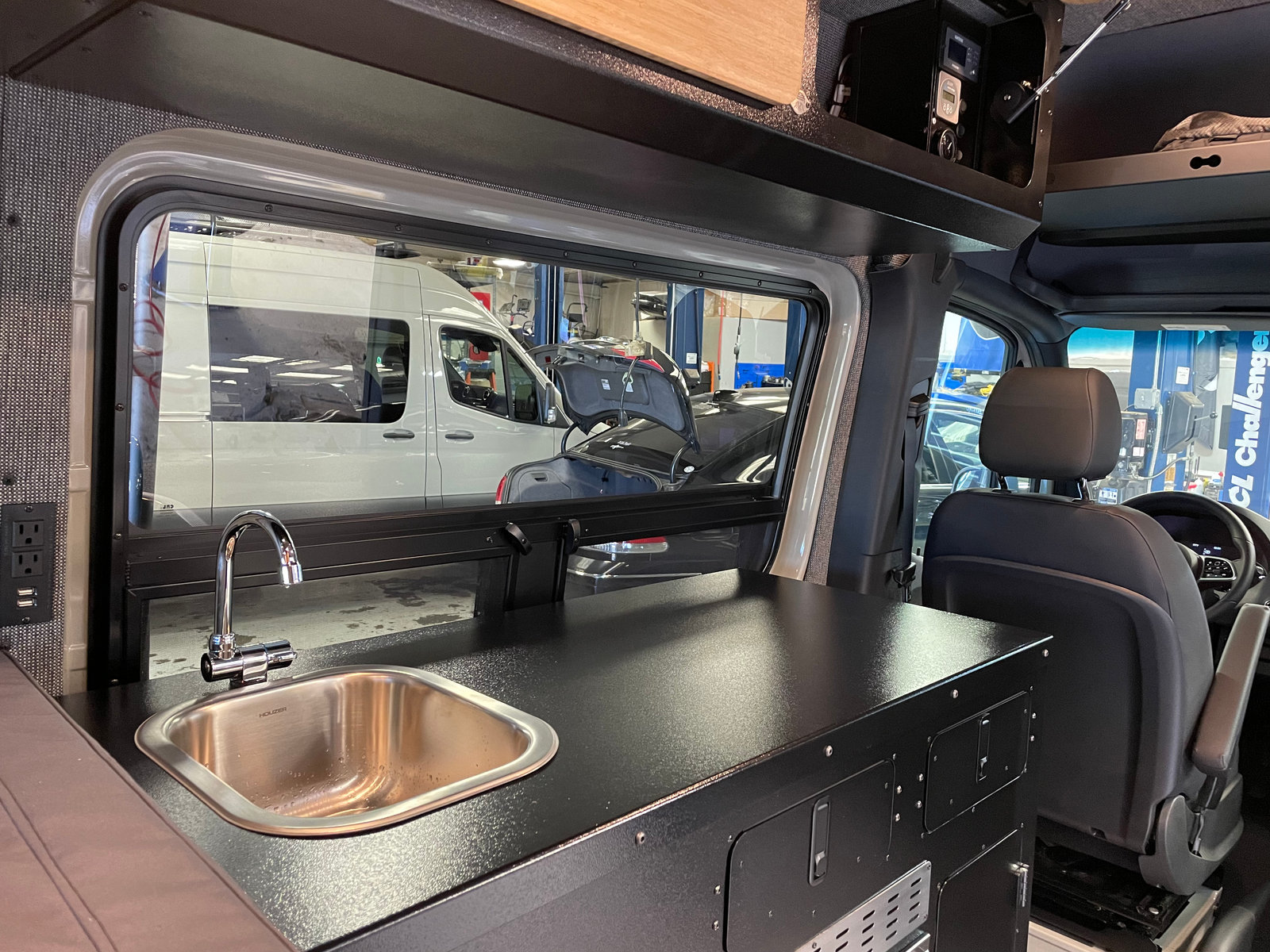Gleckler van galley